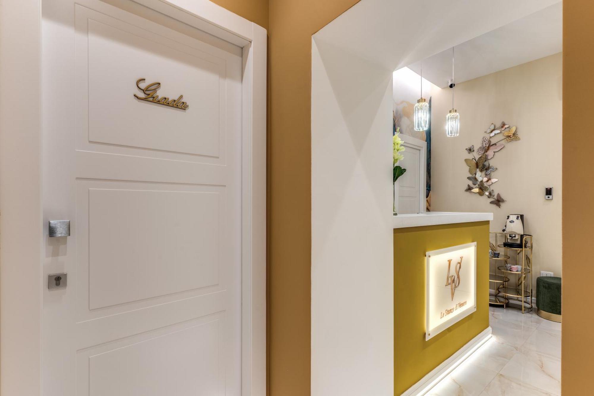 Le Stanze Di Venere Hotel เนเปิลส์ ภายนอก รูปภาพ